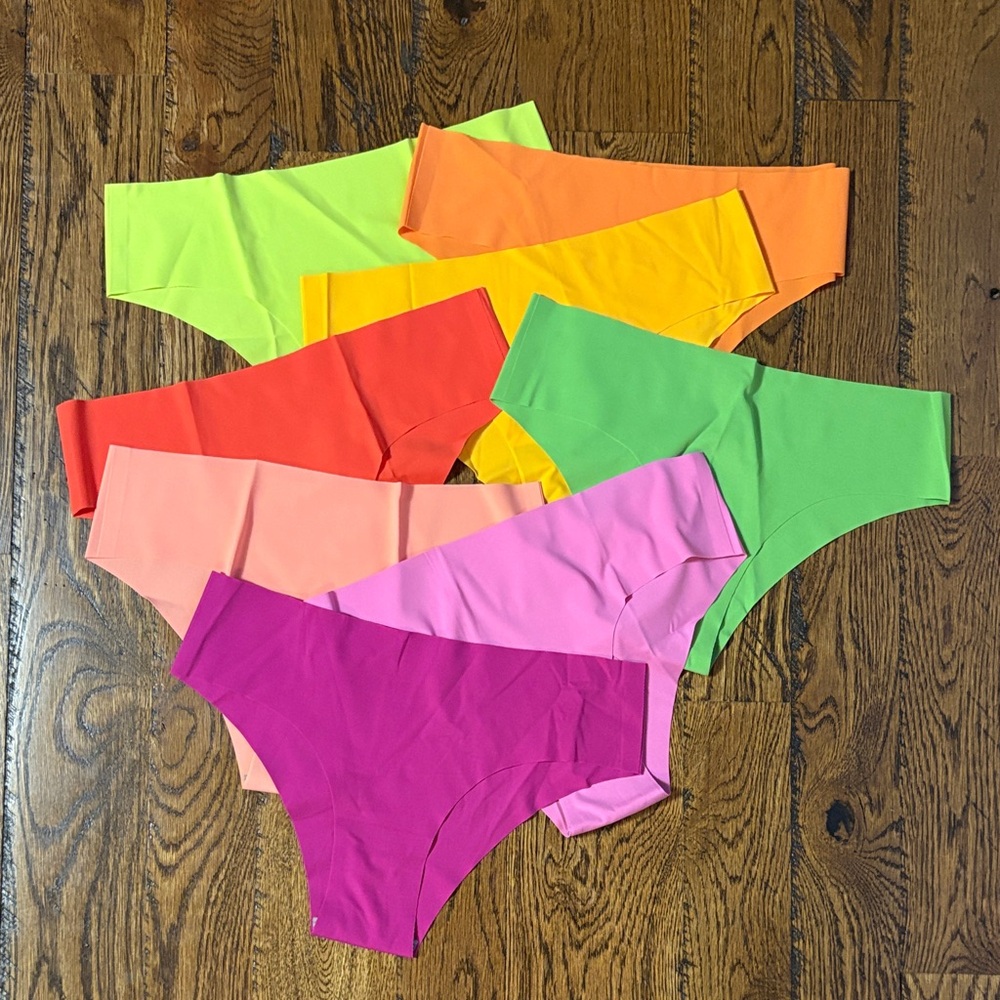 Vibrant Seamless Underwear Set of 8- NEVER WORN!